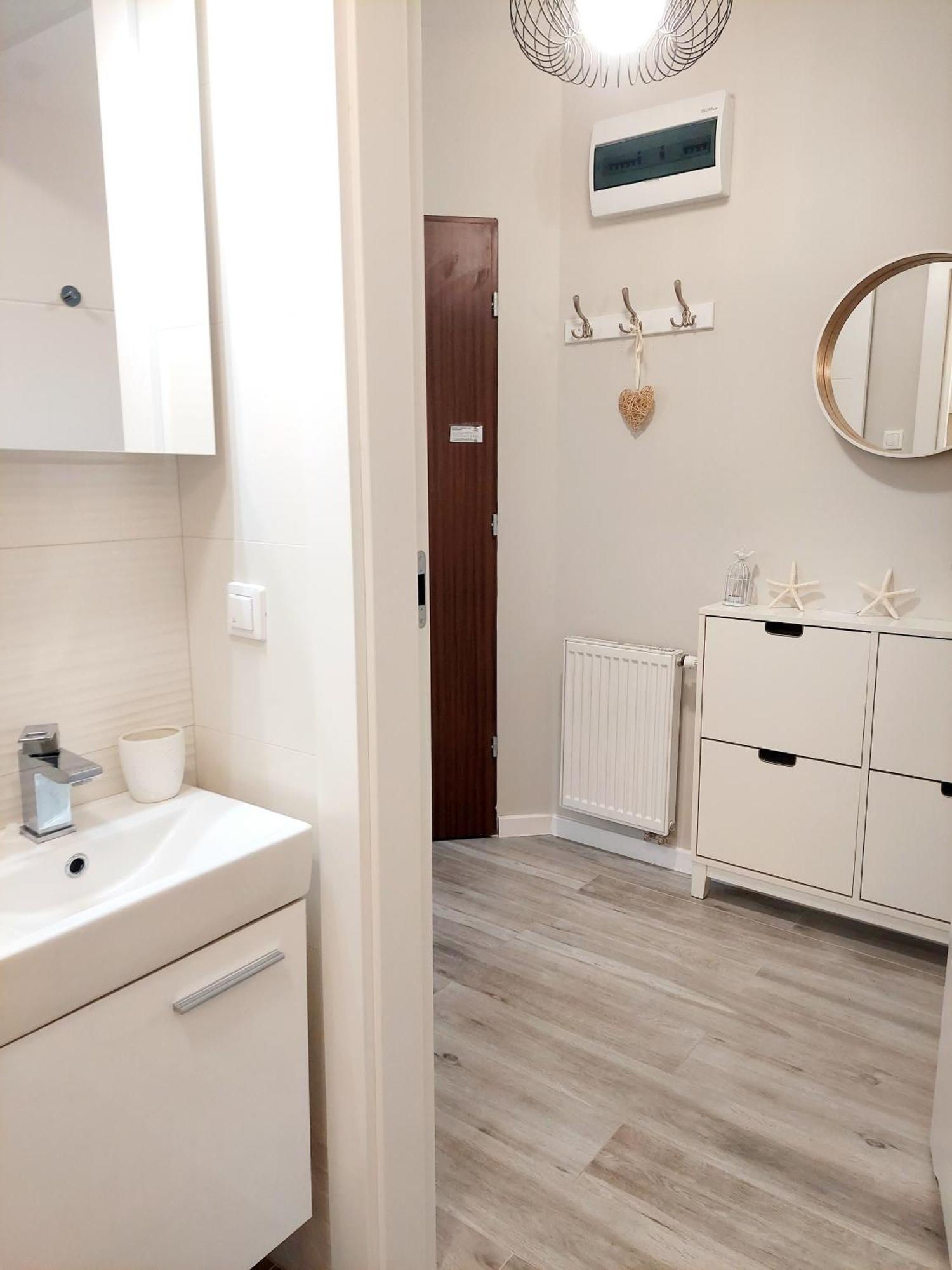 Morze Sztuki Ii, Apartment Jantar