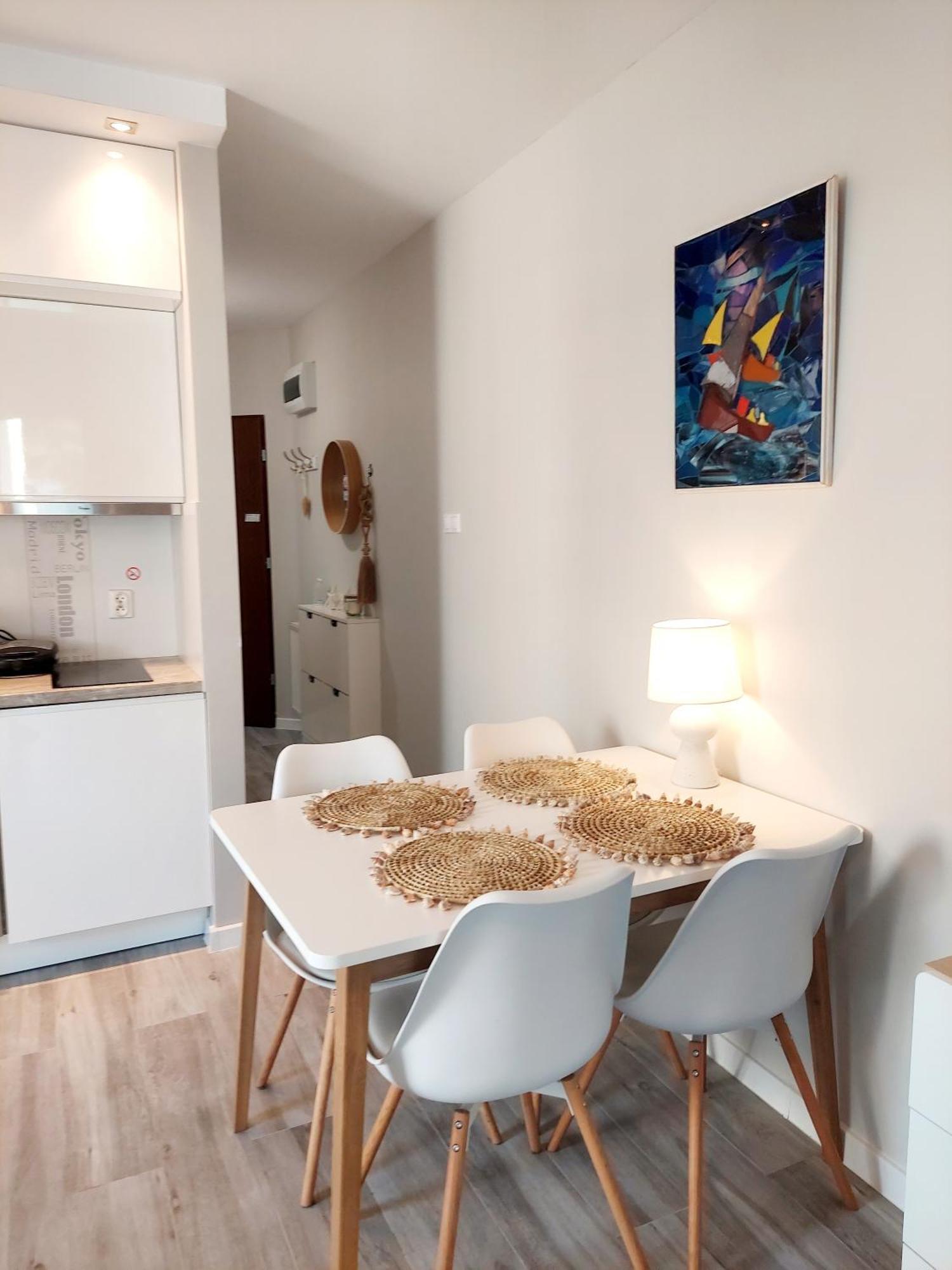 Morze Sztuki Ii, Apartment Jantar